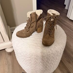 Women's Tan Lace-Up Ankle Boots